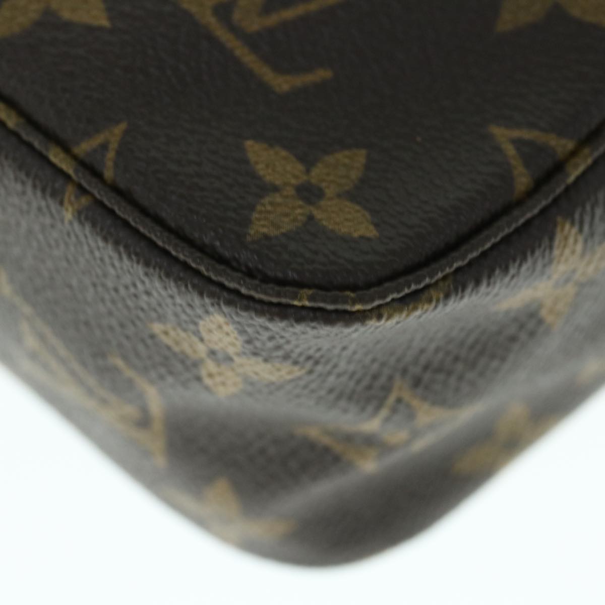 LOUIS VUITTON Monogram Trousse Toilette 23 Clutch Bag M47524 LV 64044A