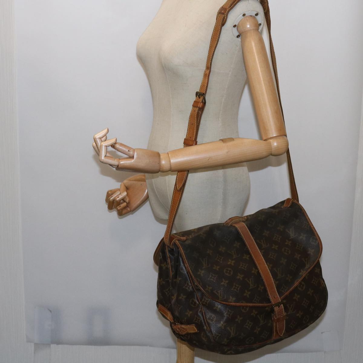 LOUIS VUITTON Monogram Saumur 35 Shoulder Bag M42254 LV 64074