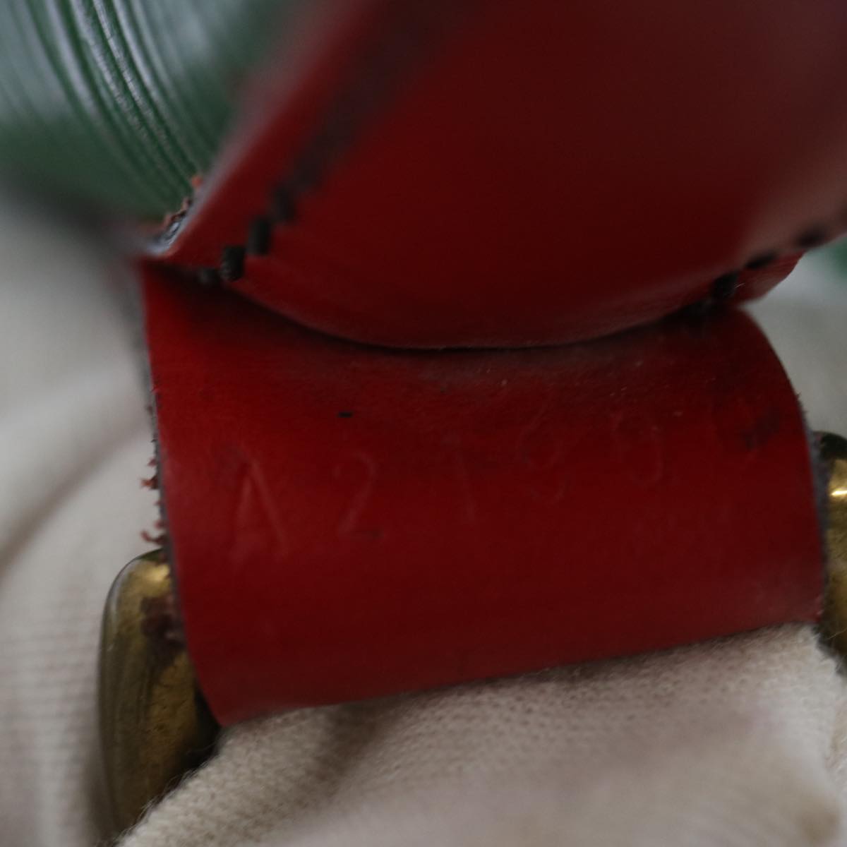 LOUIS VUITTON Epi Petit Noe Shoulder Bag Bicolor Green Red M44147 LV 64091
