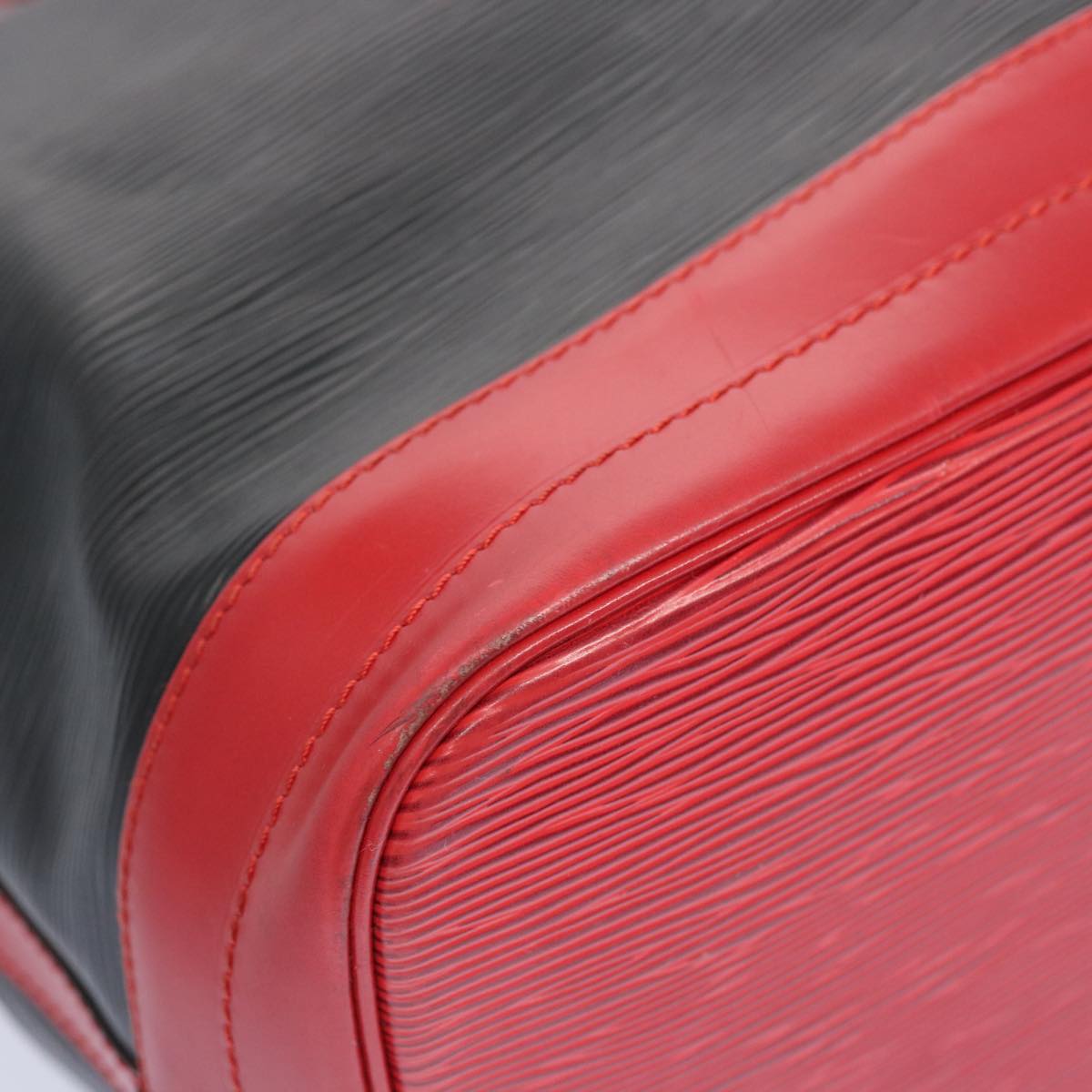 LOUIS VUITTON Epi Noe Shoulder Bag Bicolor Black Red M44017 LV 64093