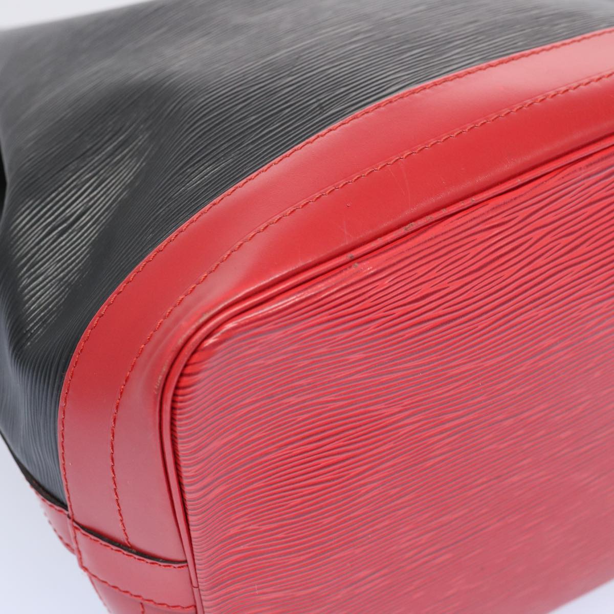 LOUIS VUITTON Epi Noe Shoulder Bag Bicolor Black Red M44017 LV 64093