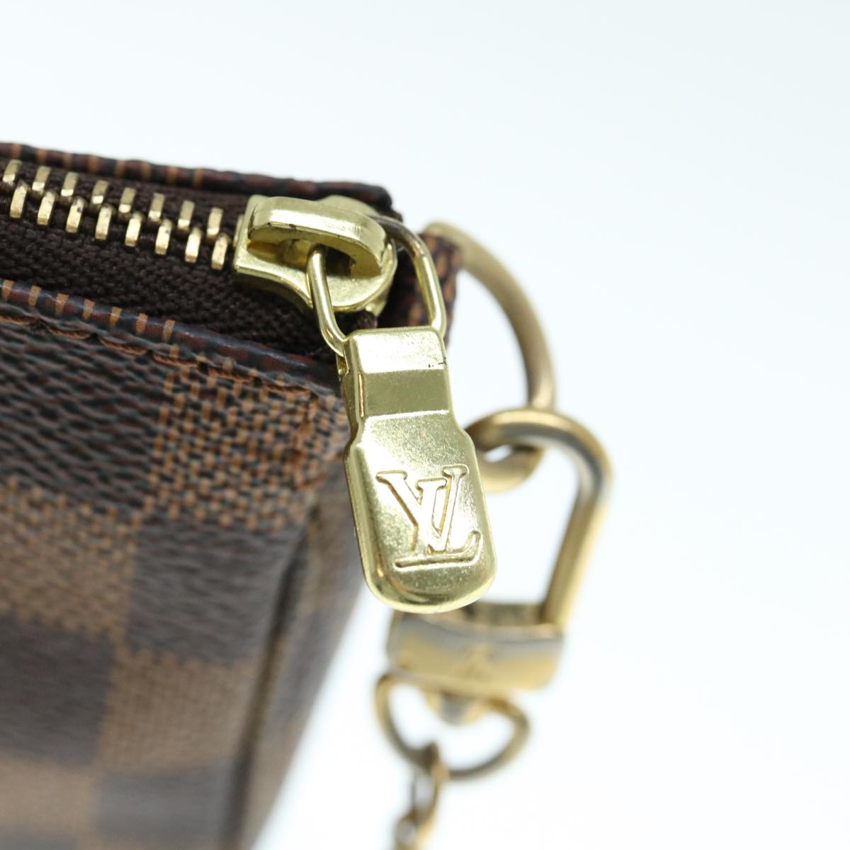 LOUIS VUITTON Damier Ebene Mini Pochette Accessoires Pouch N58009 LV 64190