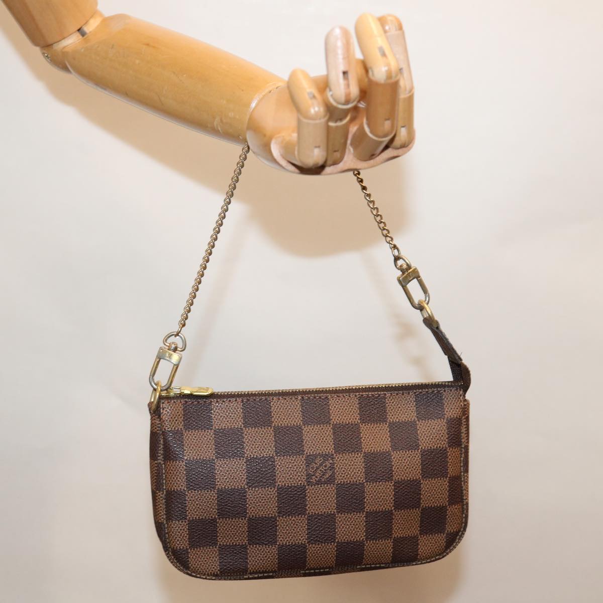 LOUIS VUITTON Damier Ebene Mini Pochette Accessoires Pouch N58009 LV 64190
