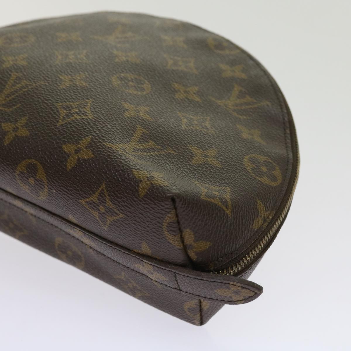 LOUIS VUITTON Monogram Trousse Demi Ronde Cosmetic Pouch M47520 LV 64212