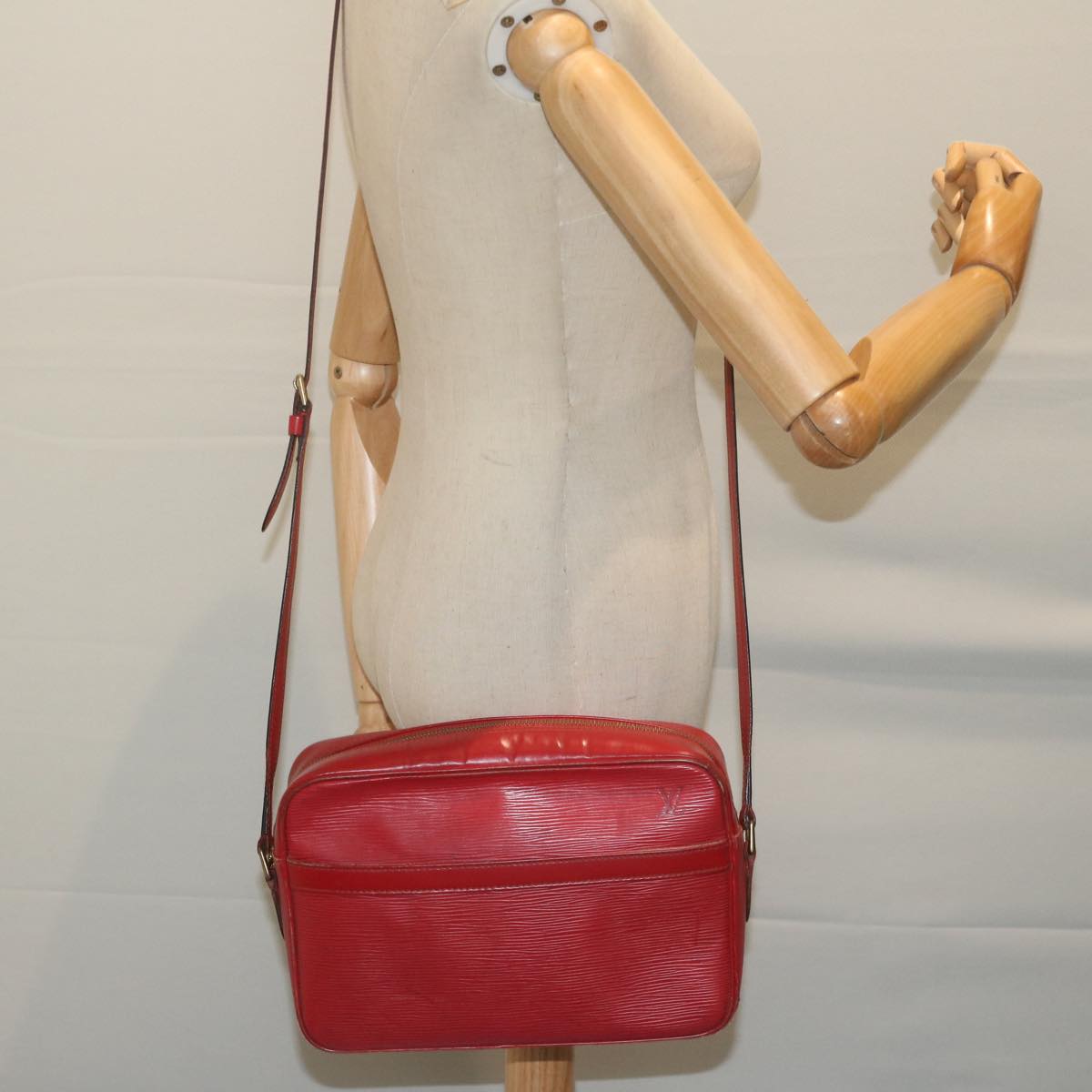LOUIS VUITTON Epi Trocadero 27 Shoulder Bag Red M52317 LV 64233