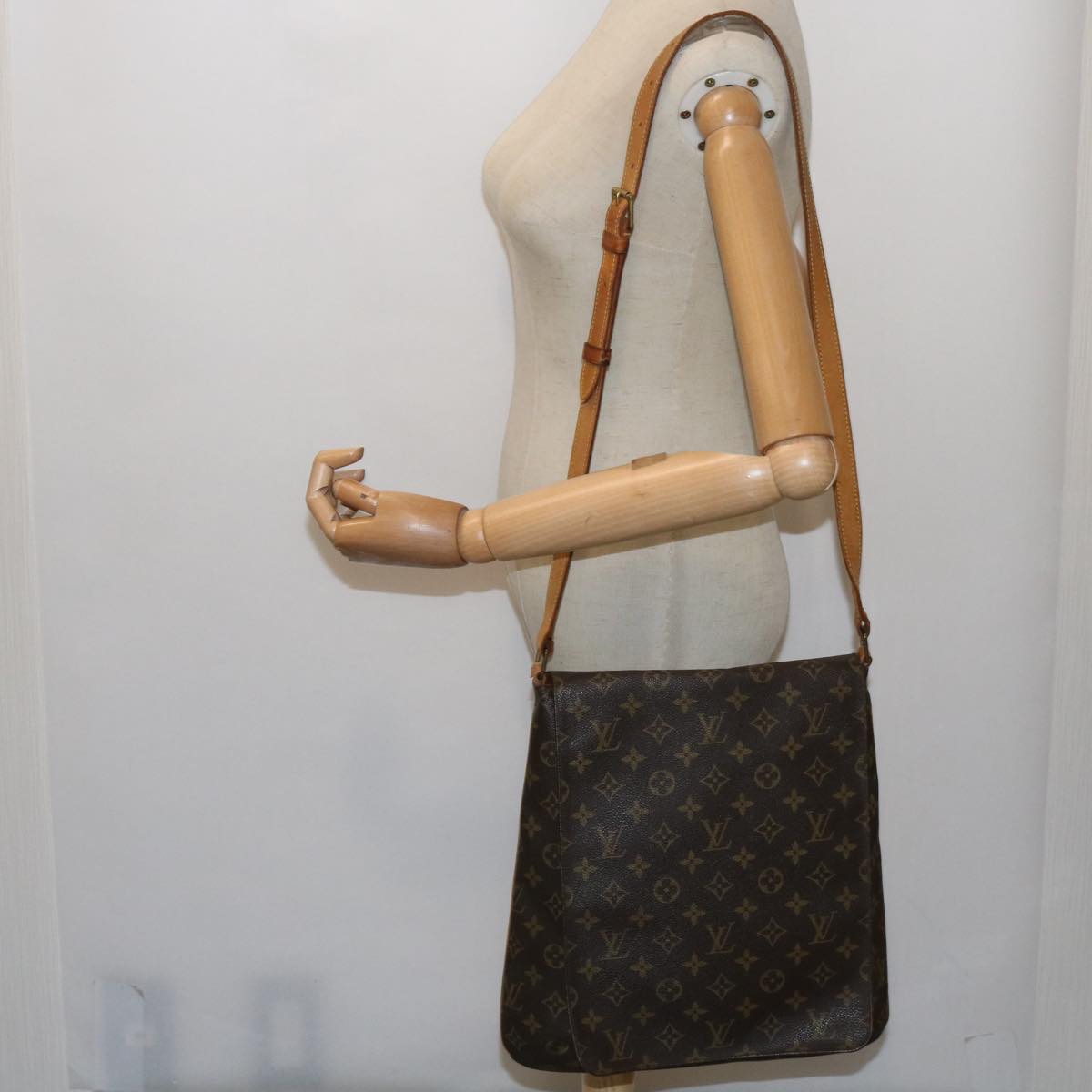 LOUIS VUITTON Monogram Musette Shoulder Bag M51256 LV 64254