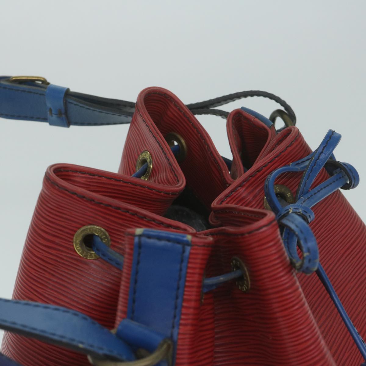 LOUIS VUITTON Epi Noe Shoulder Bag Bicolor Red Blue M44084 LV 64257