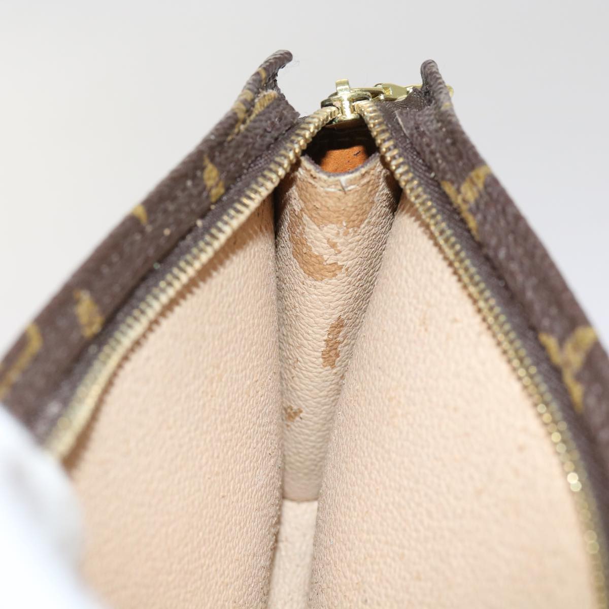 LOUIS VUITTON Monogram Bucket GM Pouch Accessory Pouch LV 64291