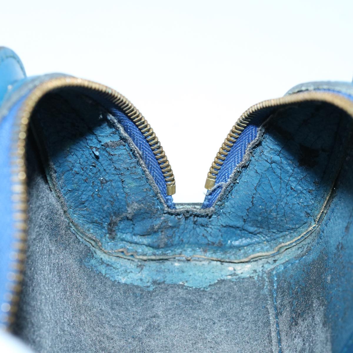 LOUIS VUITTON Epi Dauphine PM Pouch Blue M48445 LV 64292