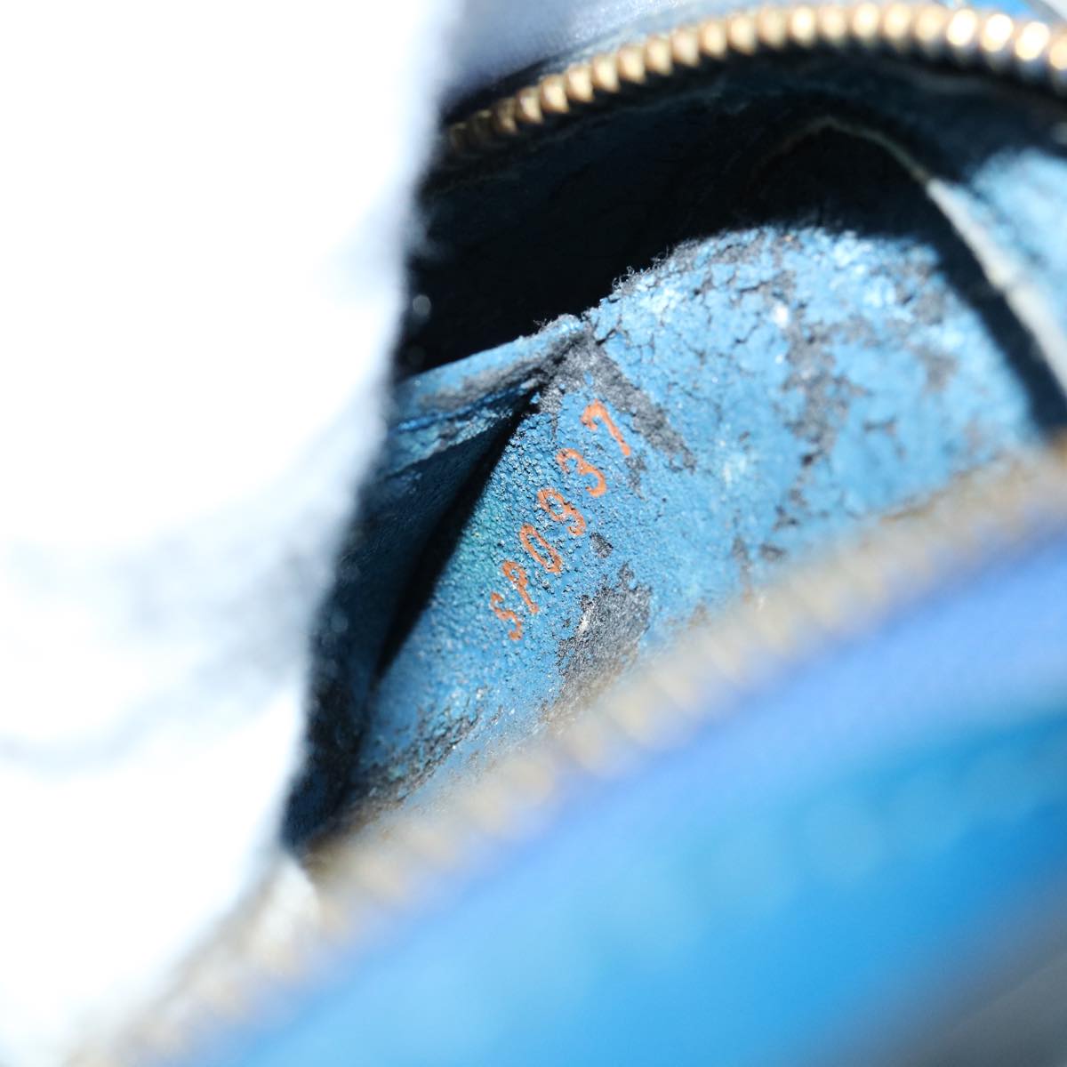 LOUIS VUITTON Epi Dauphine PM Pouch Blue M48445 LV 64292