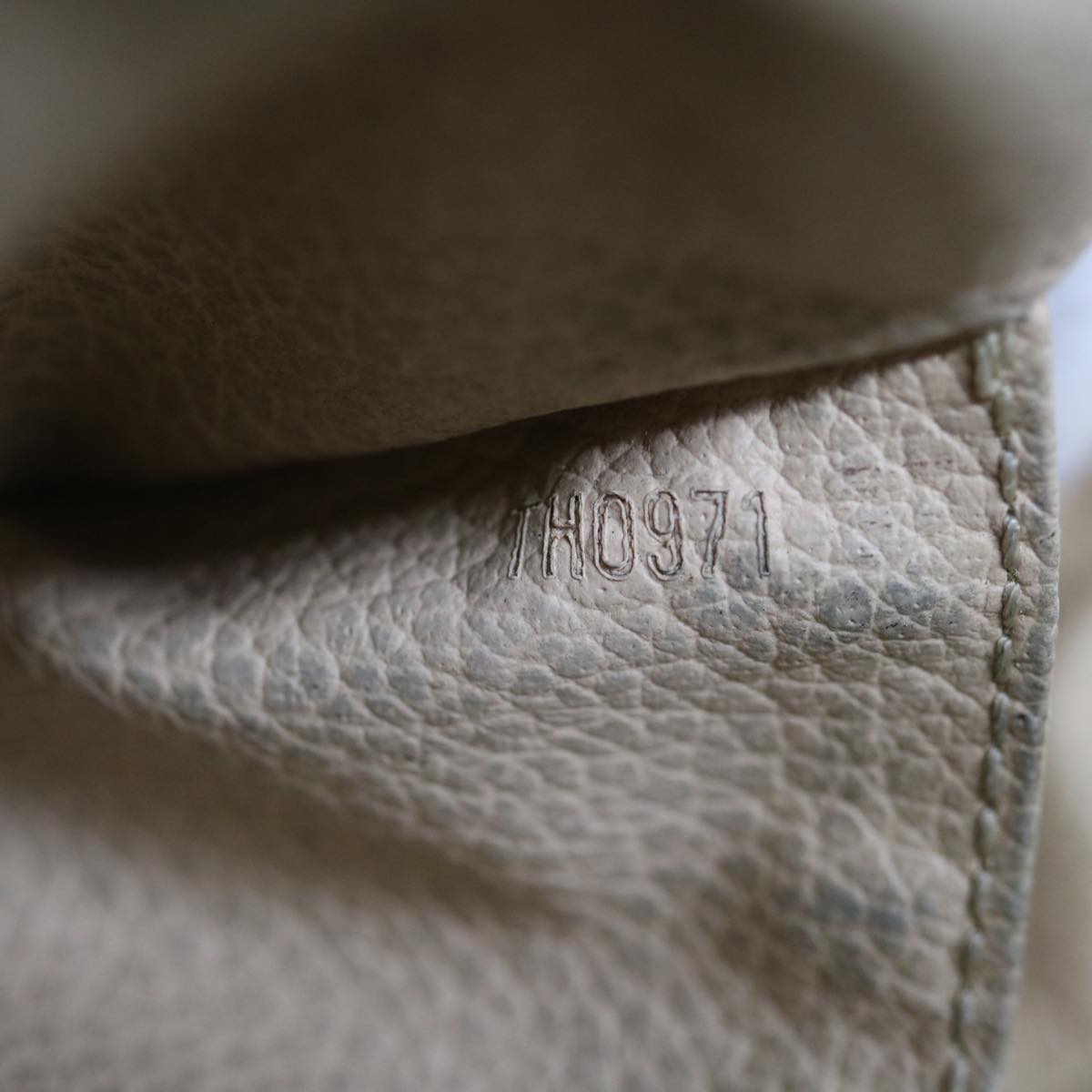LOUIS VUITTON Monogram Trousse Toilette 23 Clutch Bag M47524 LV 64299