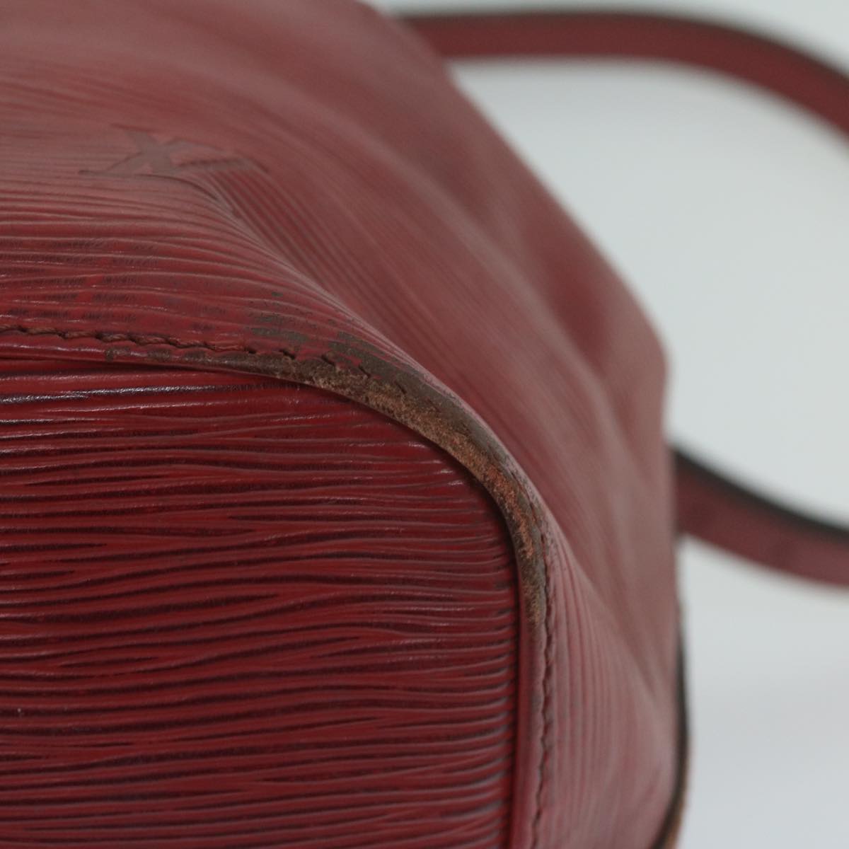 LOUIS VUITTON Epi Petit Noe Shoulder Bag Red M44107 LV 64342