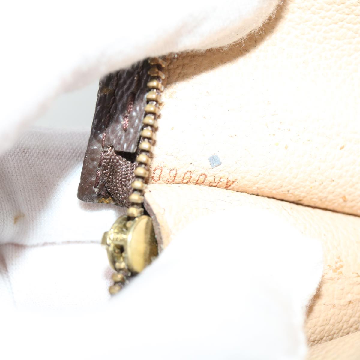 LOUIS VUITTON Monogram Bucket GM Pouch Accessory Pouch LV 64379