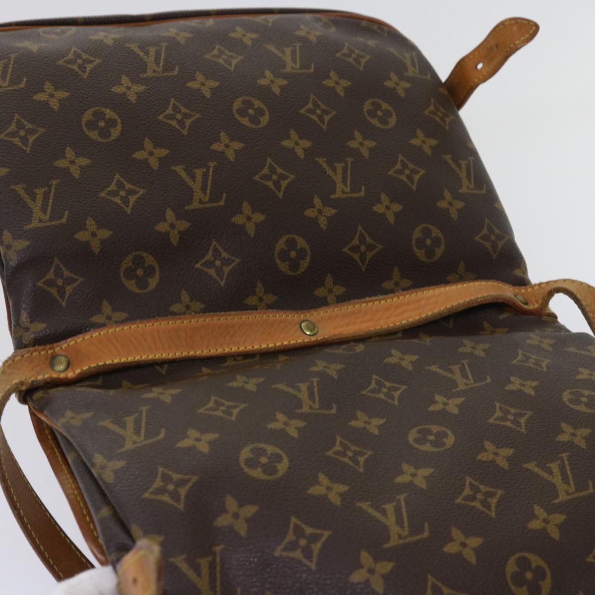 LOUIS VUITTON Monogram Saumur 30 Shoulder Bag M42256 LV 64409