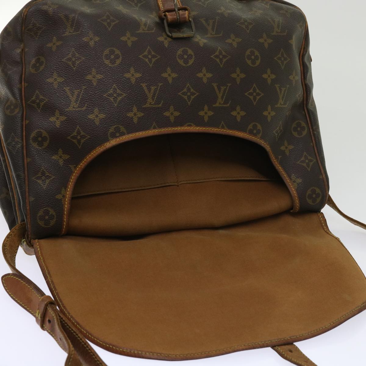 LOUIS VUITTON Monogram Saumur 35 Shoulder Bag M42254 LV 64415