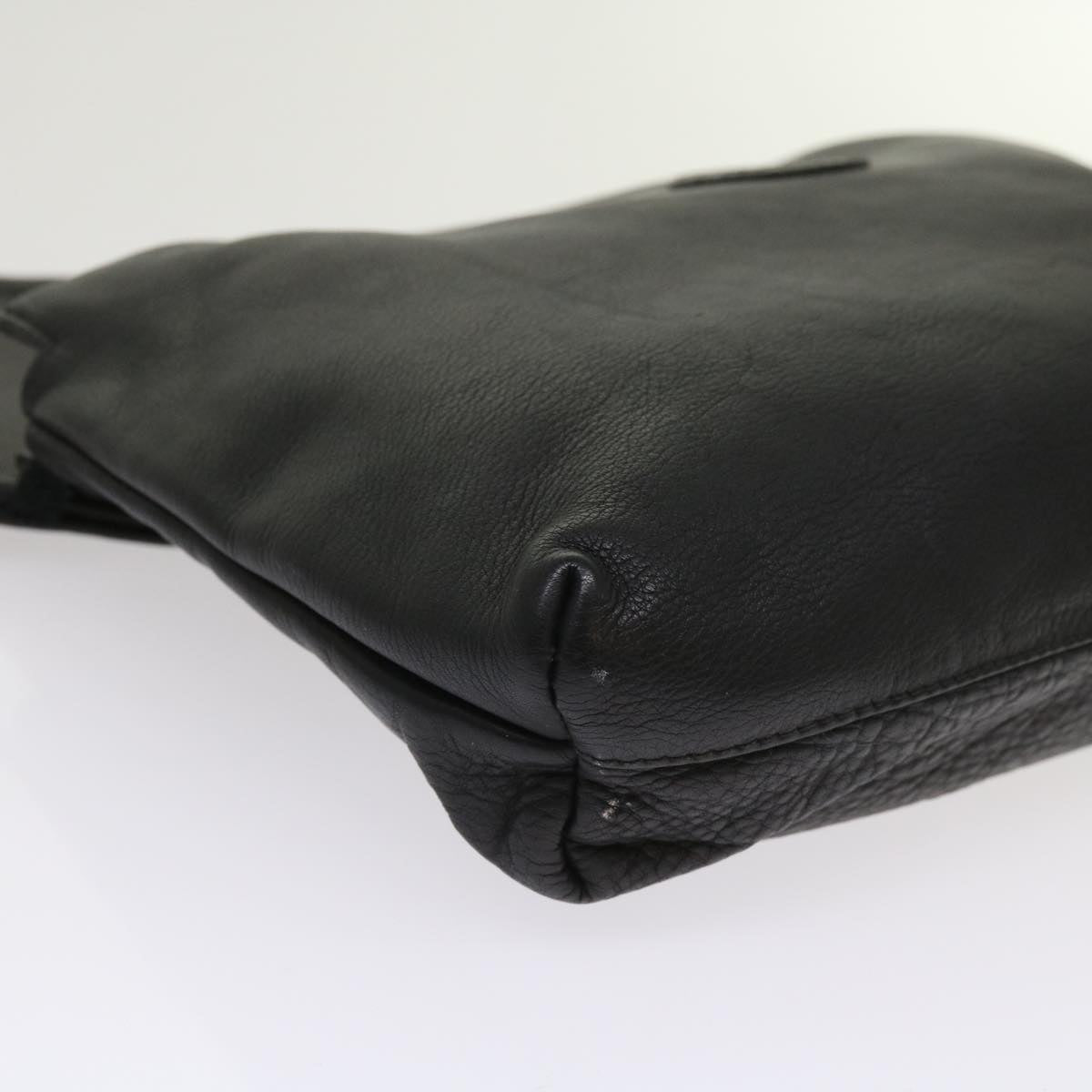 FENDI Pouch Leather Black 64473
