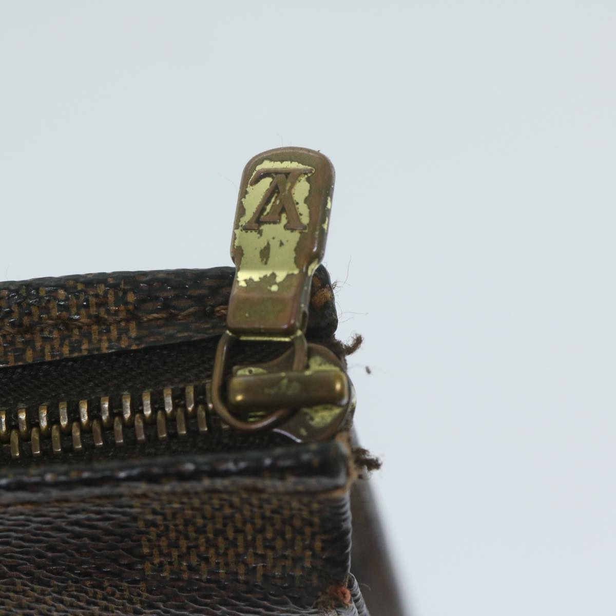 LOUIS VUITTON Damier Ebene Poche Toilette 26 Pouch N47543 LV 64533