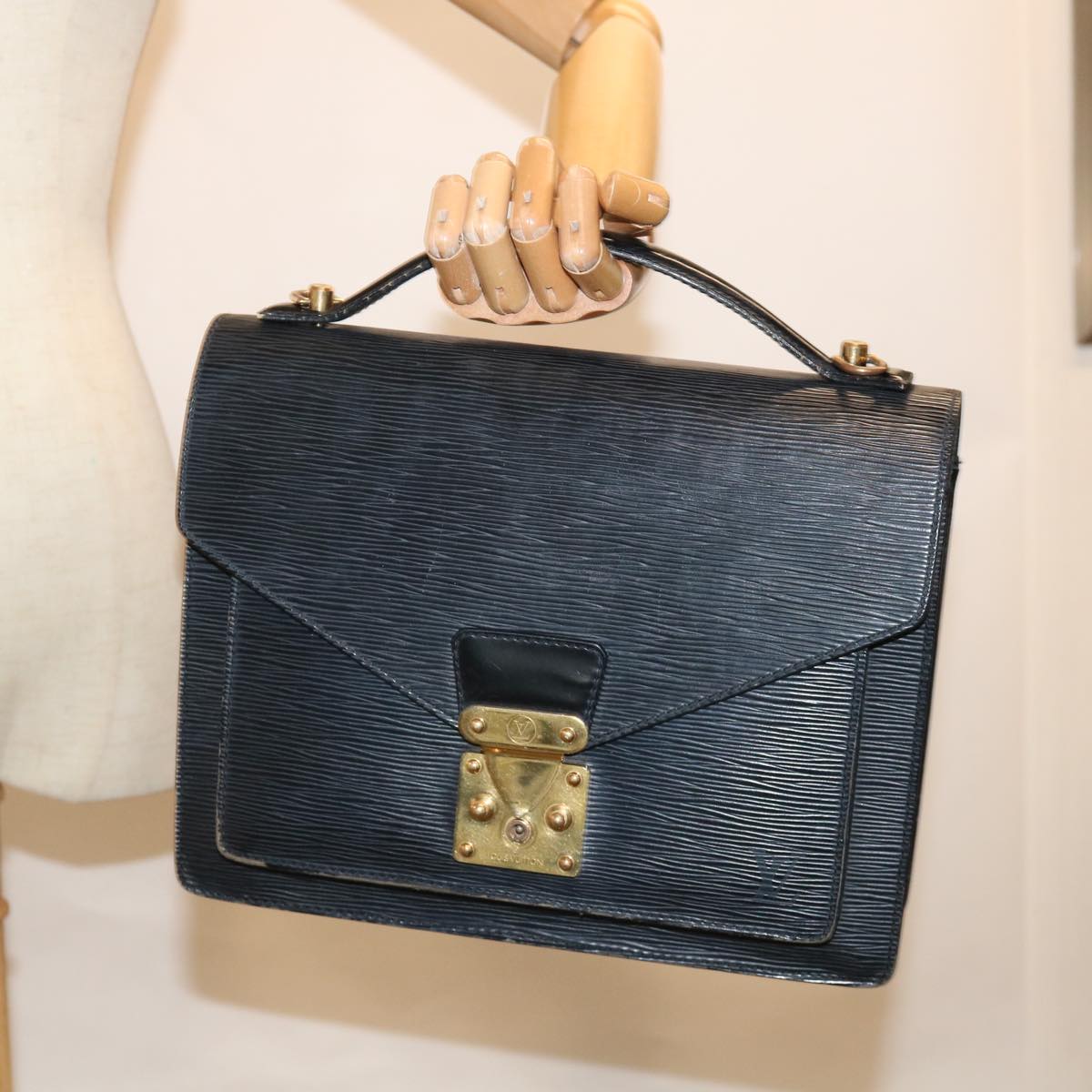 LOUIS VUITTON Epi Monceau 28 Hand Bag Black M52122 LV 64537