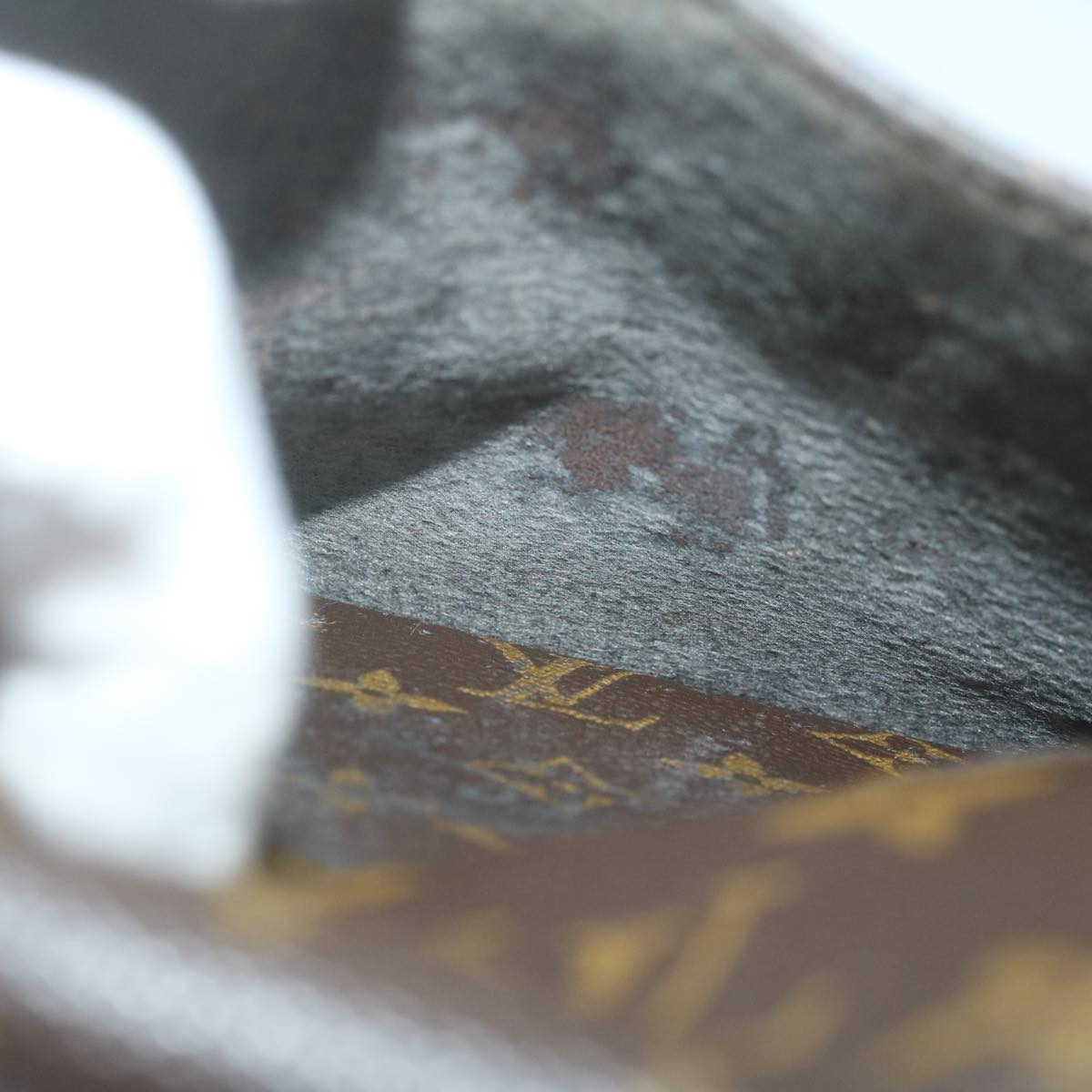 LOUIS VUITTON Monogram Saint Cloud GM Shoulder Bag M51242 LV 64545