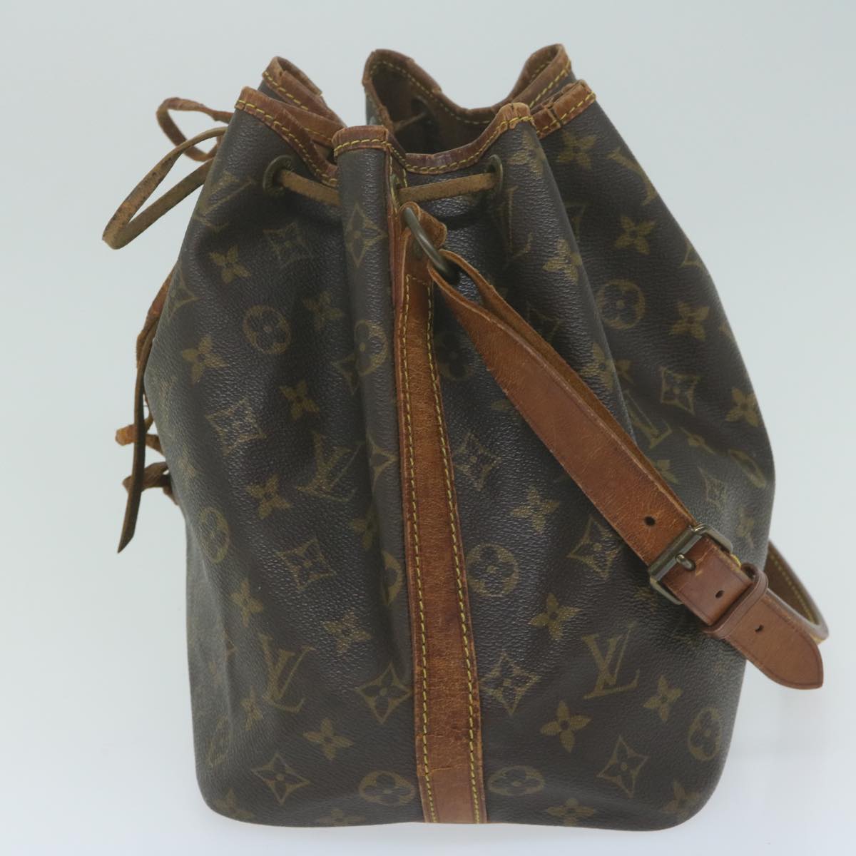 LOUIS VUITTON Monogram Petit Noe Shoulder Bag M42226 LV 64565