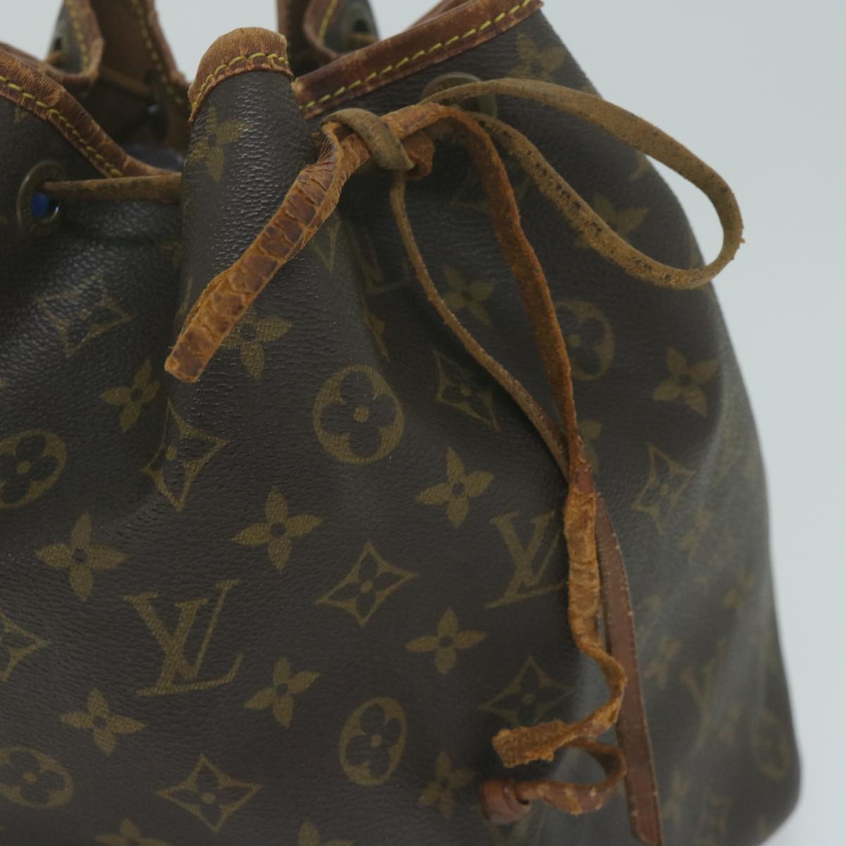 LOUIS VUITTON Monogram Petit Noe Shoulder Bag M42226 LV 64565