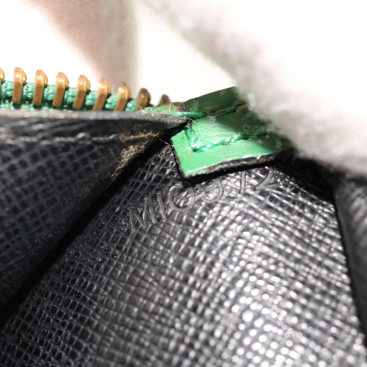 LOUIS VUITTON Epi Sac Triangle Hand Bag Green M52094 LV 64584