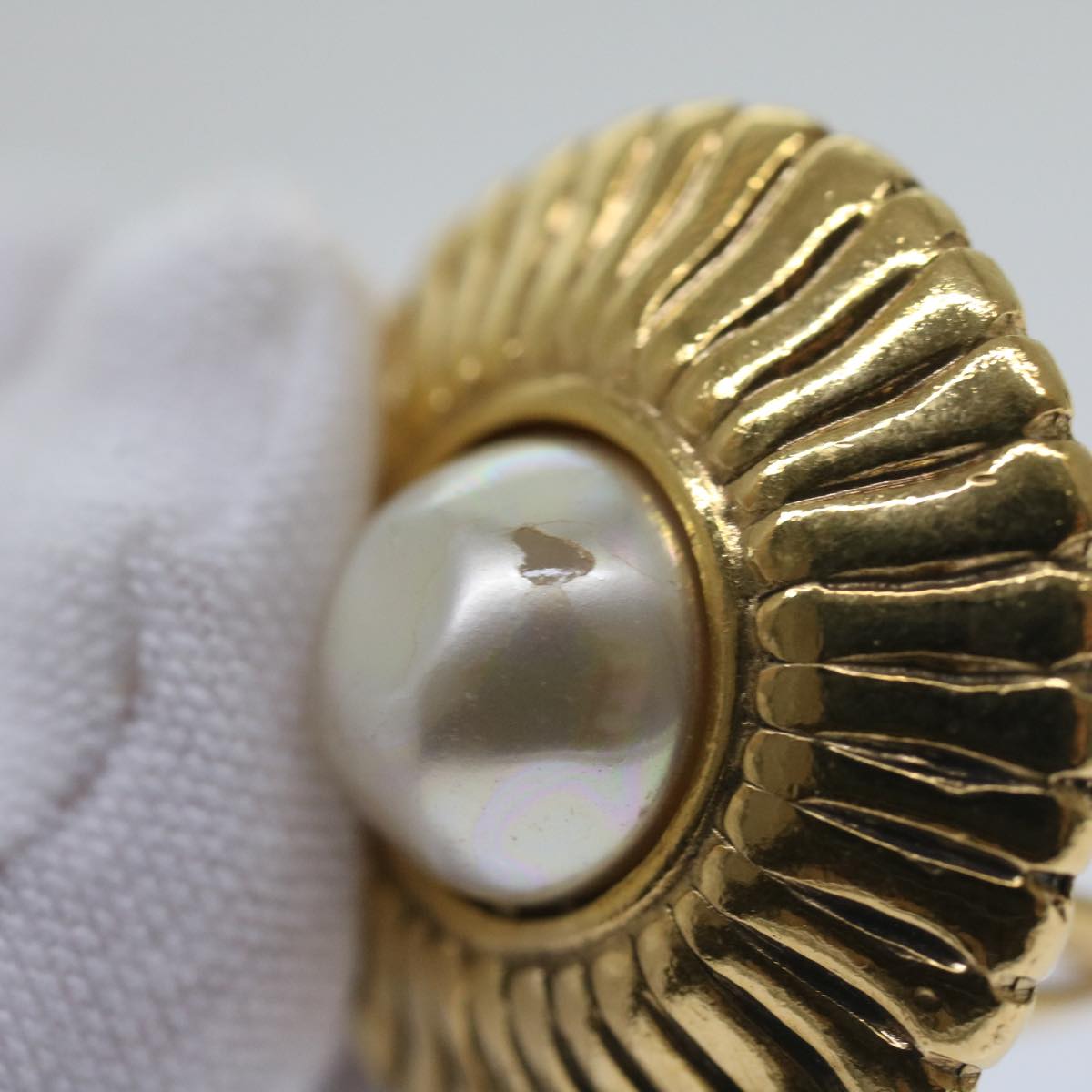 CHANEL Earring Gold Tone CC 65220