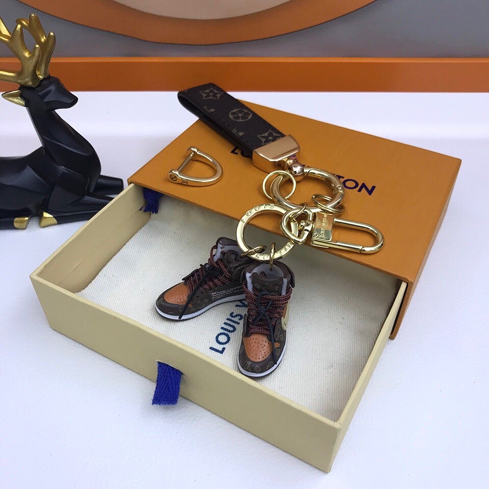 GLM - Top Quality Keychains LUV 009
