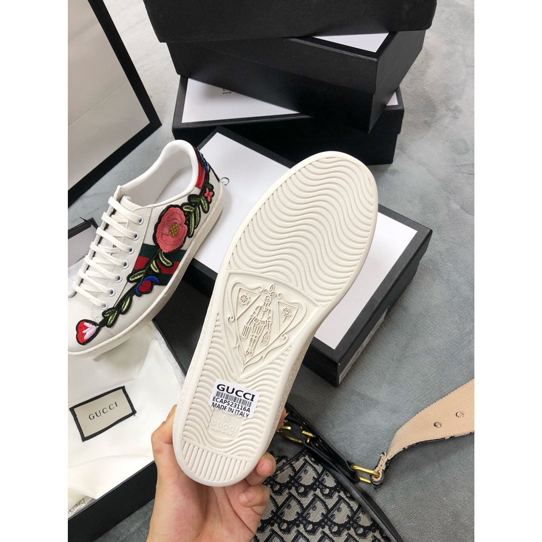GLM-GCI Ace Embroidered 'Floral Sneaker 081