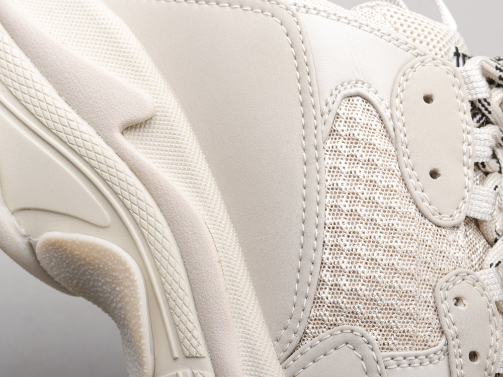 GLM - Bla Triple-S Generation Milk Tea Sneaker