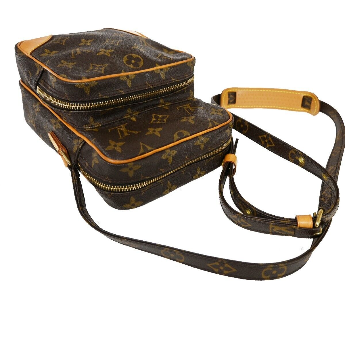 Louis Vuitton Amazon  Canvas Shoulder Bag ()