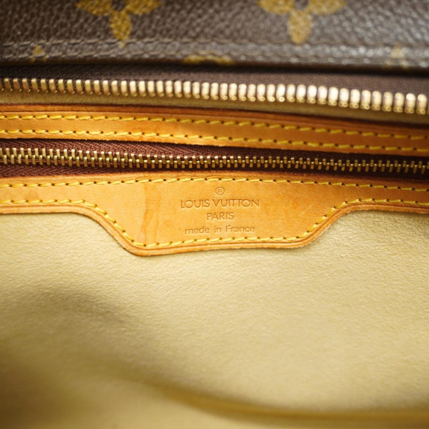 Louis Vuitton Cité  Canvas Shoulder Bag ()