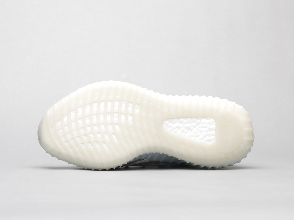 GLM - Yzy 350 Combustible iGLM Sneaker
