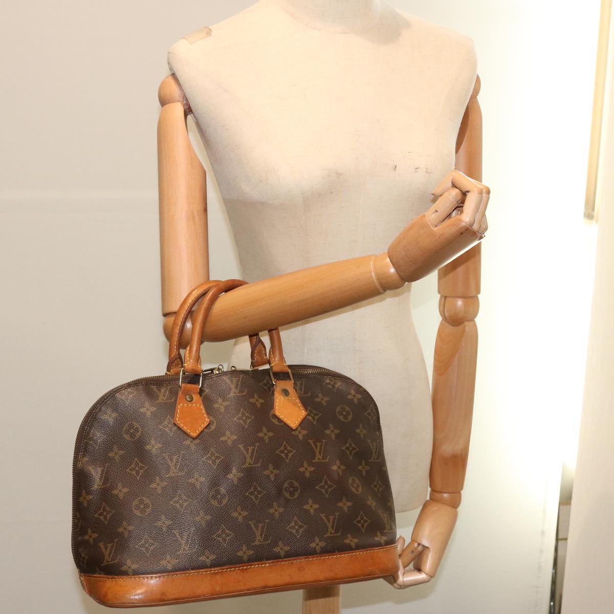 LOUIS VUITTON Monogram Alma Hand Bag M51130 LV 68119