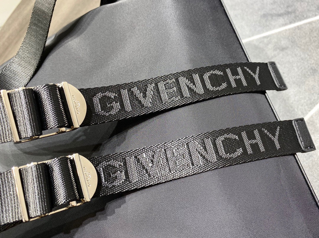 gv Essentiel U Backpack Black For Men, Men’s Backpacks 17in/43cm GVC