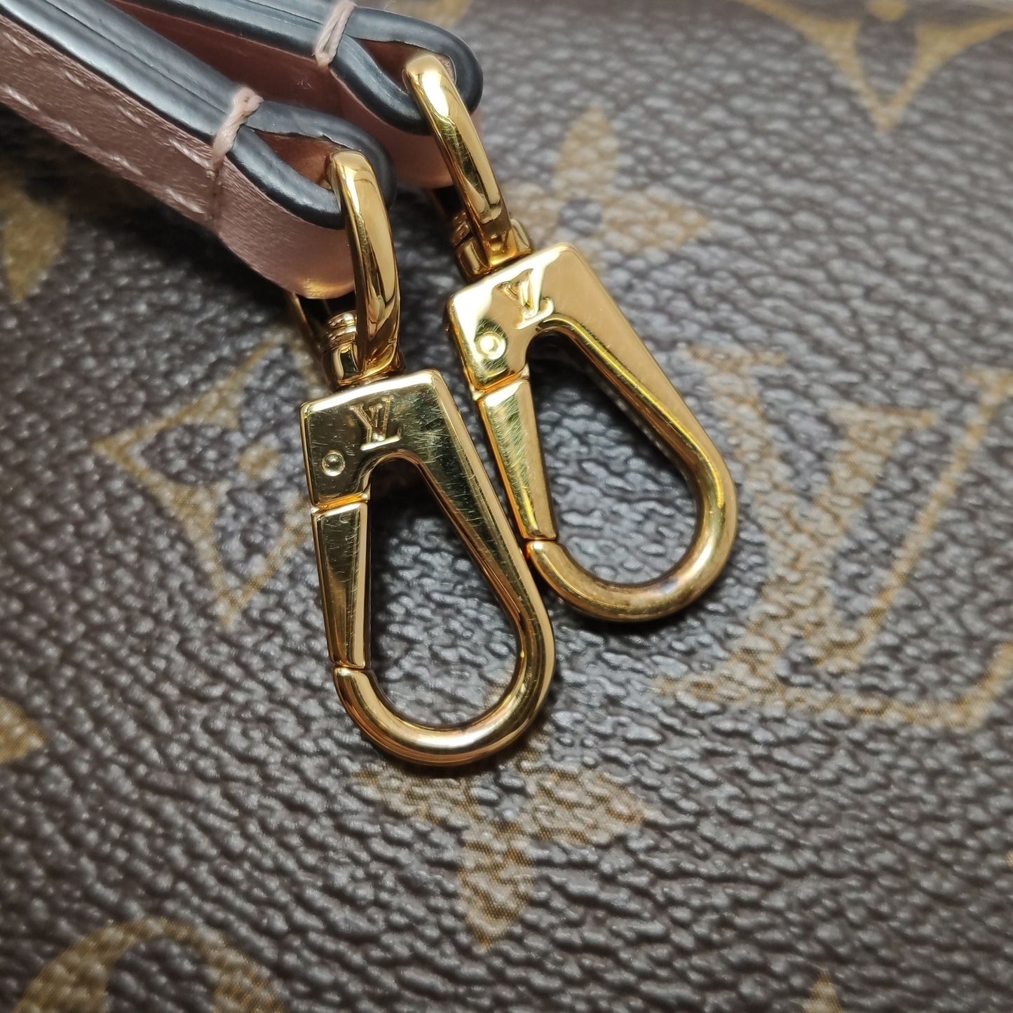 Preloved Louis Vuitton Locky BB Monogram Lock Shoulder Bag 250514781192757