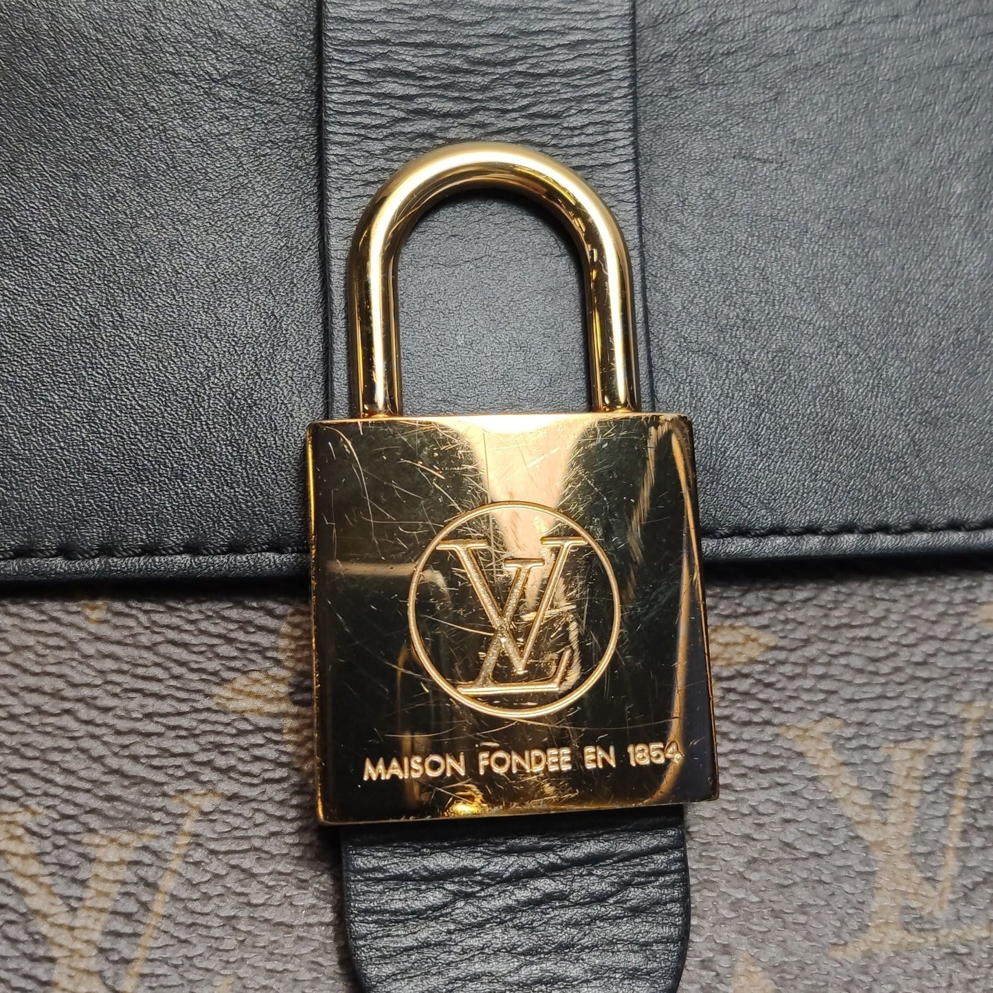 Preloved Louis Vuitton LockyBB Monogram Lock Shoulder Bag with Chip 250421781158785