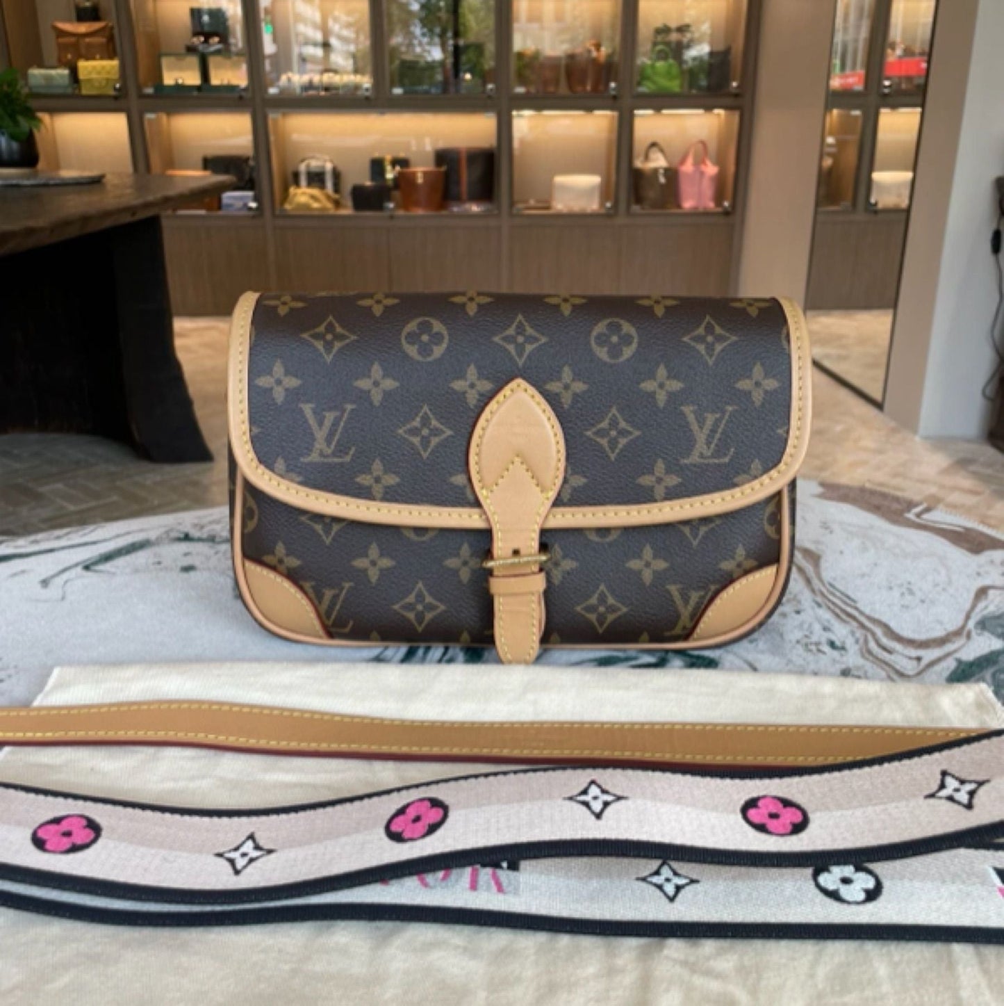 Preloved Louis Vuitton Diane Monogram Shoulder Bag 060150200104