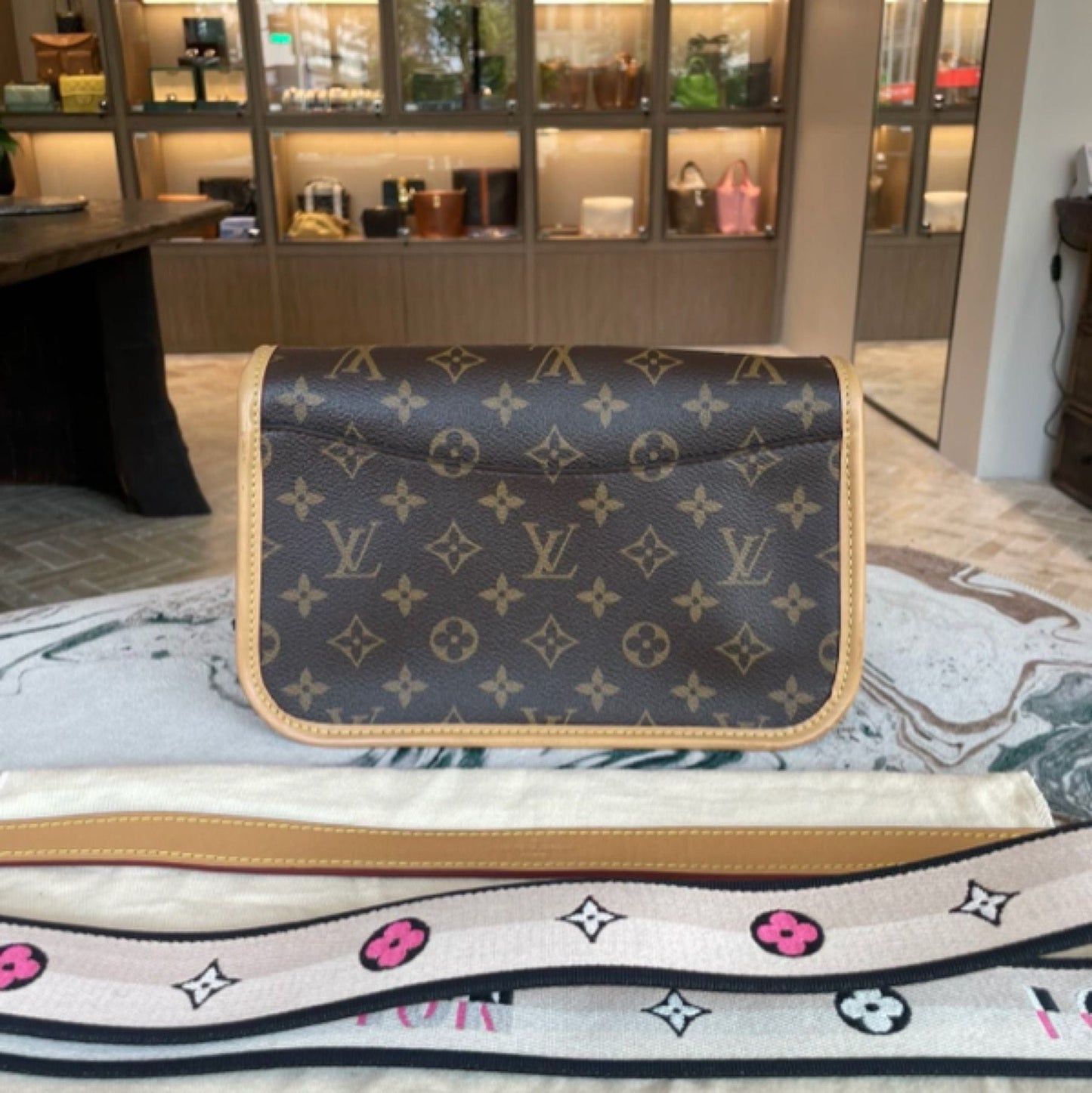 Preloved Louis Vuitton Diane Monogram Shoulder Bag 060150200104
