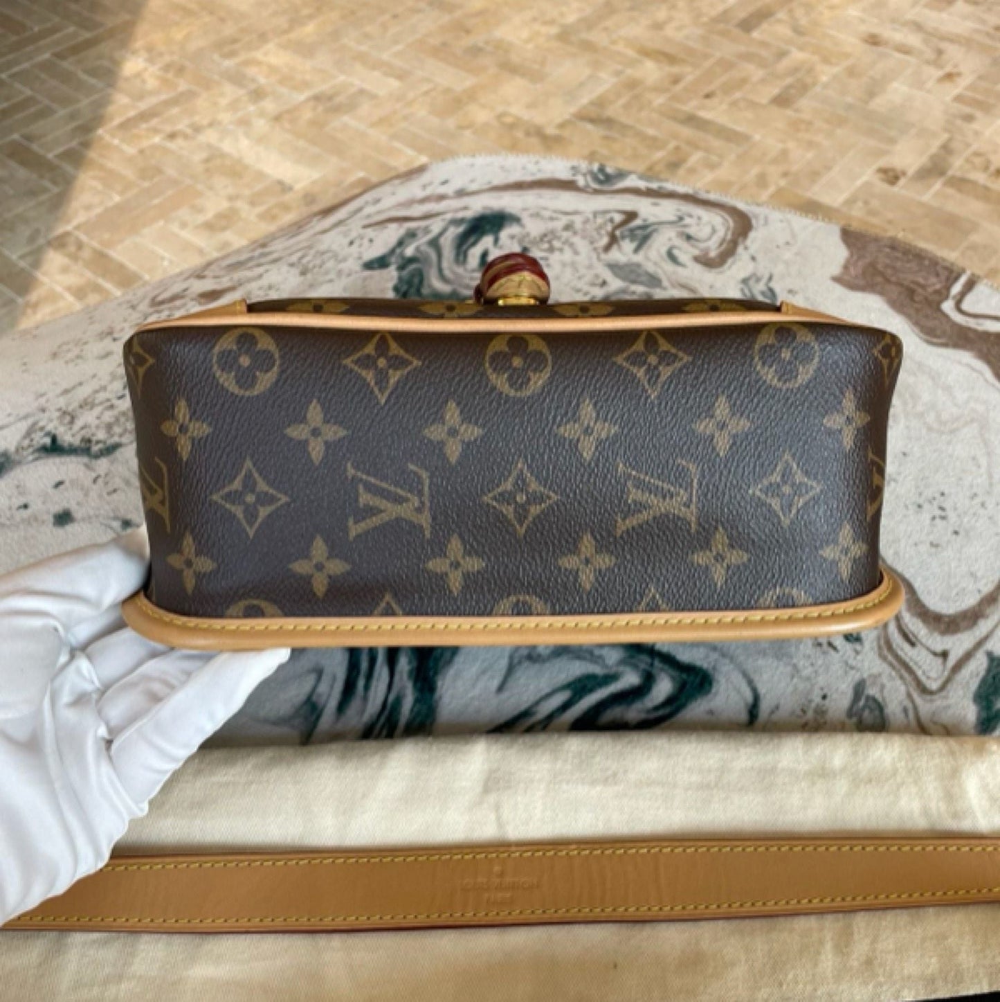 Preloved Louis Vuitton Diane Monogram Shoulder Bag 060150200104