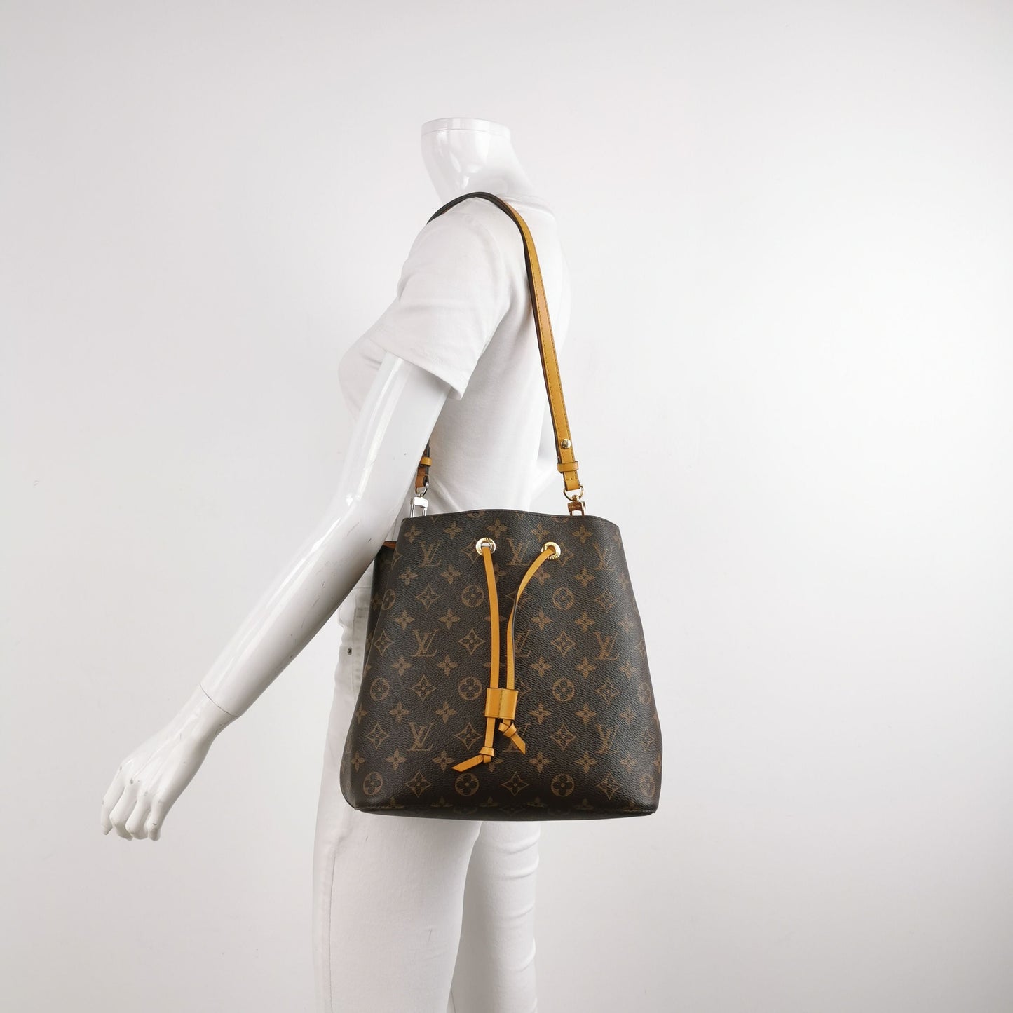 Preloved Louis Vuitton NÃ‰ONOÃ‰ Medium Monogram Canvas Drawstring Shoulder Bag 250604781222147