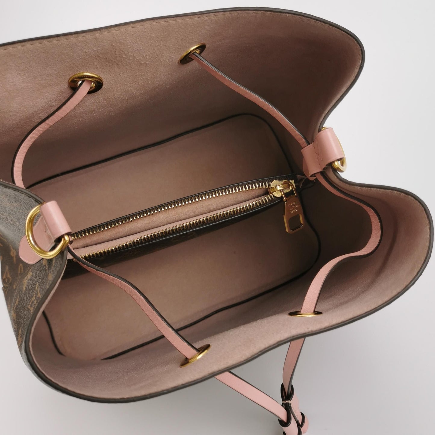 Preloved Louis Vuitton NÃ‰ONOÃ‰ Medium Monogram Canvas Drawstring Shoulder Bag 250604781222836