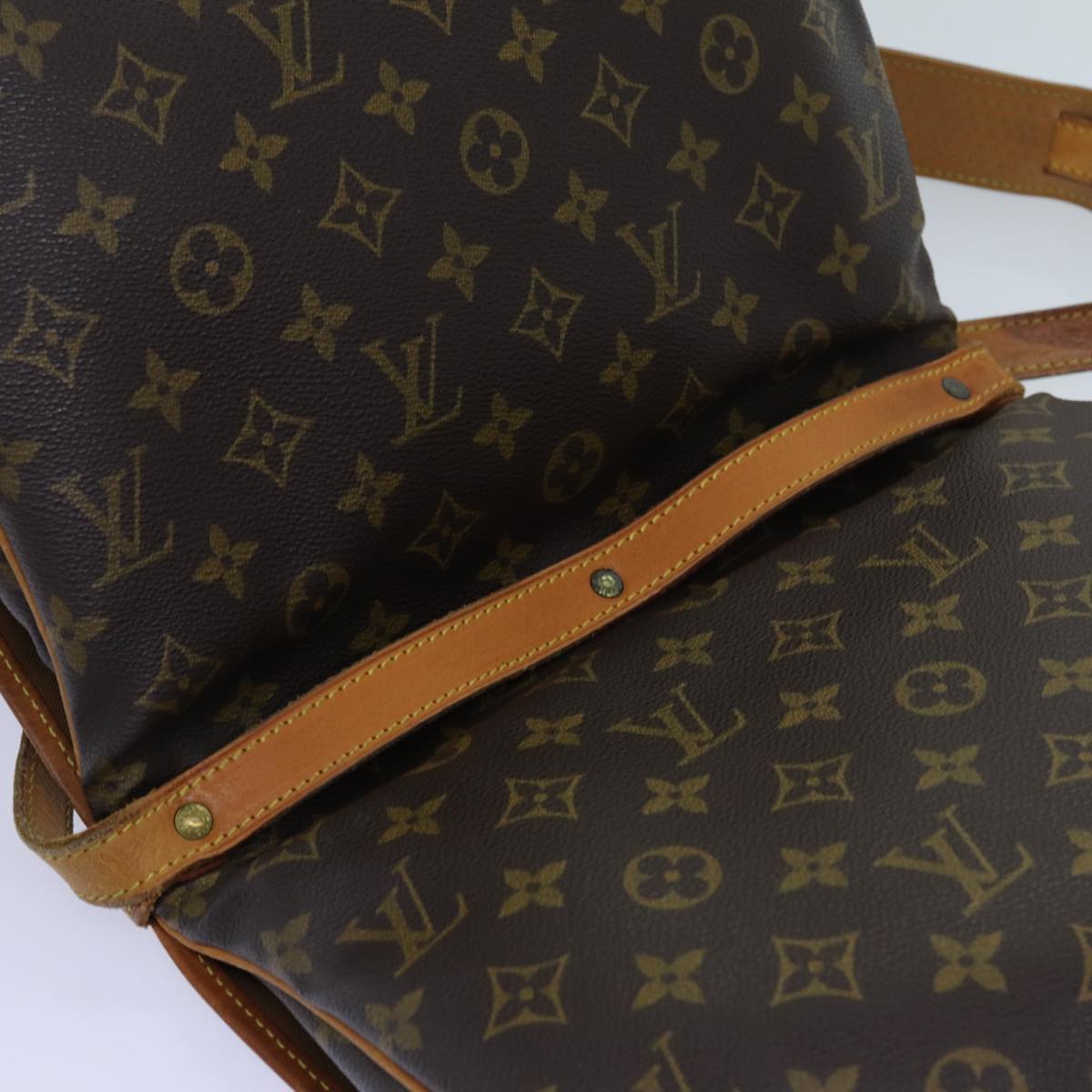 LOUIS VUITTON Monogram Saumur 30 Shoulder Bag M42256 LV 68910