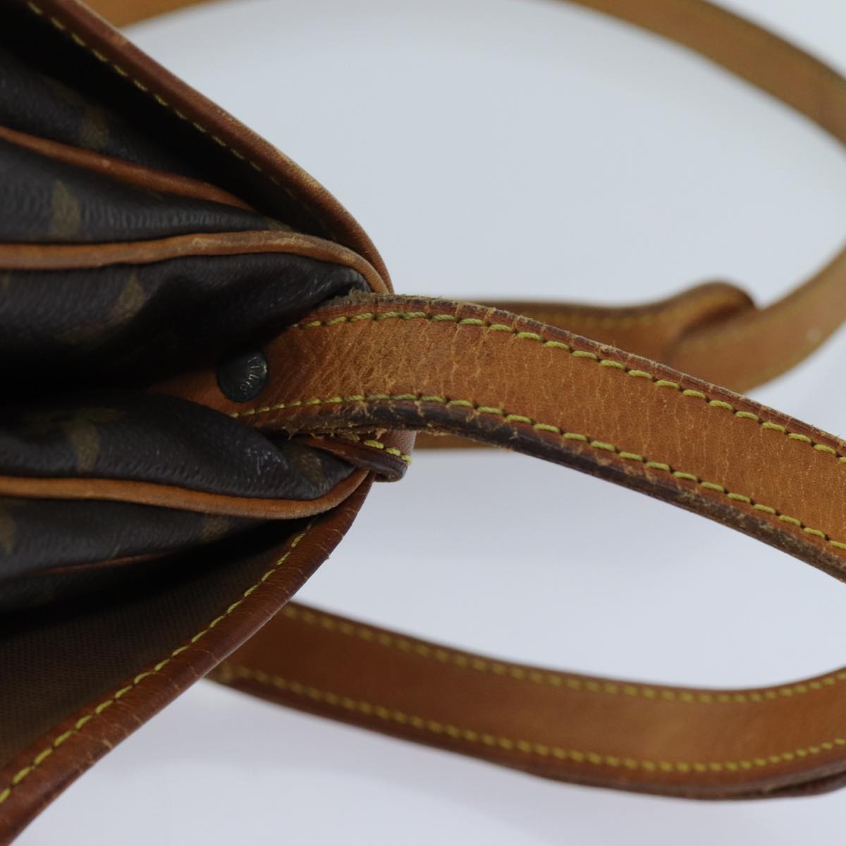 LOUIS VUITTON Monogram Saumur 30 Shoulder Bag M42256 LV 68910