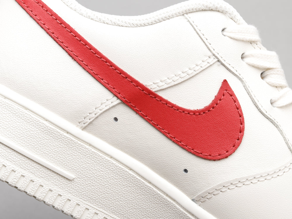 GLM - AF1 retro white red low top