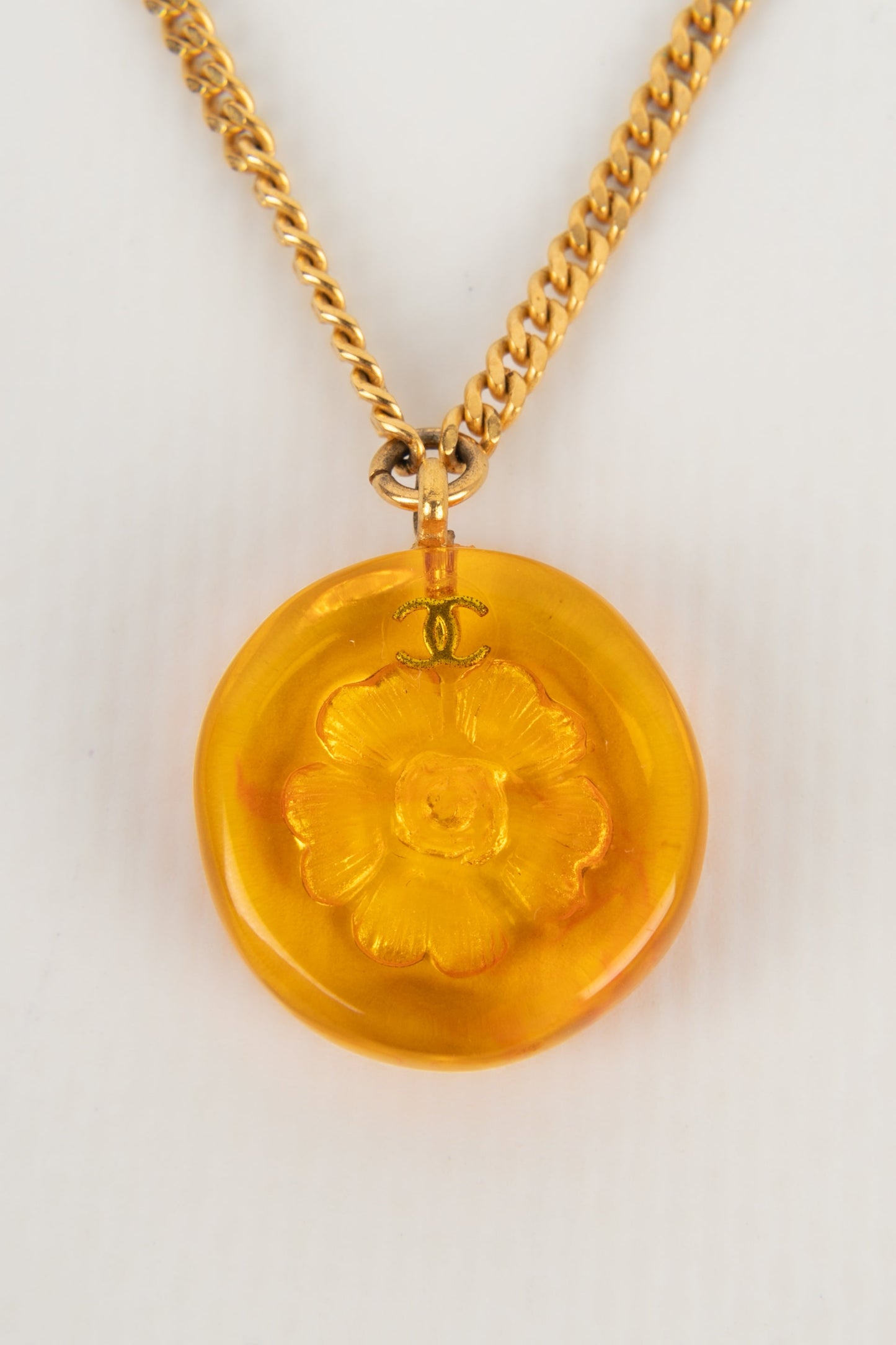Collier camÃƒÆ’Ã‚Â©lia Chanel