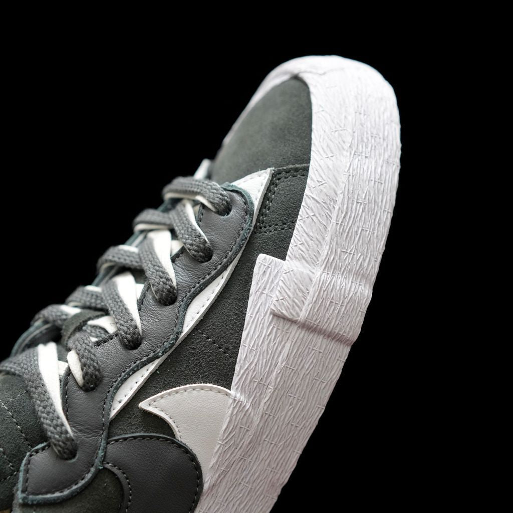GLM - Sacai x Blazer Low Black & White