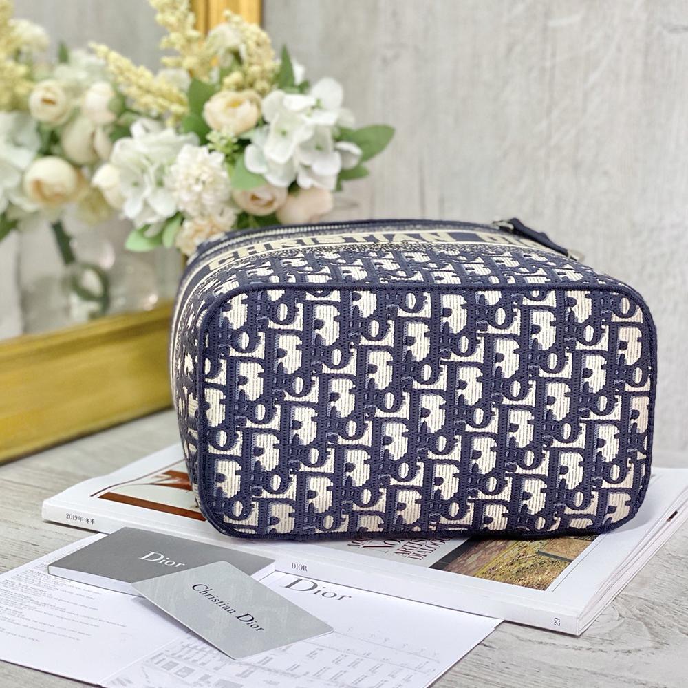 DIORTRAVEL VAN CASE