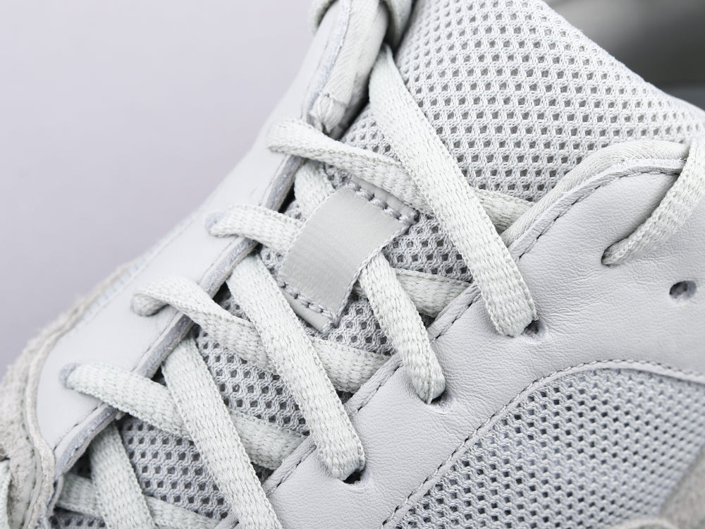 GLM - Yzy 700 Salt Sneaker