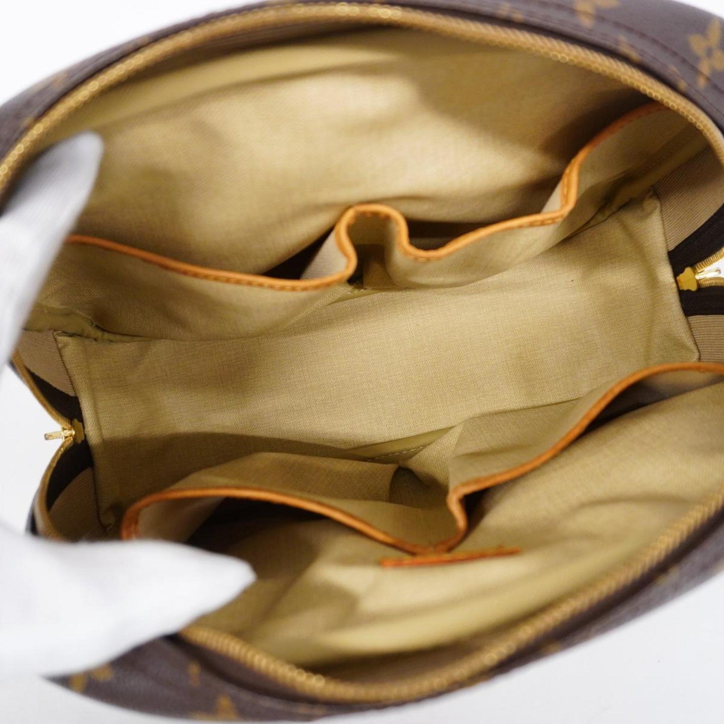 Louis Vuitton Trouville  Canvas Handbag ()